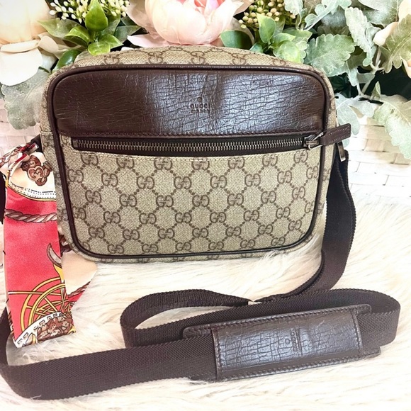 Authentic Gucci Monogram bag - Picture 3 of 8